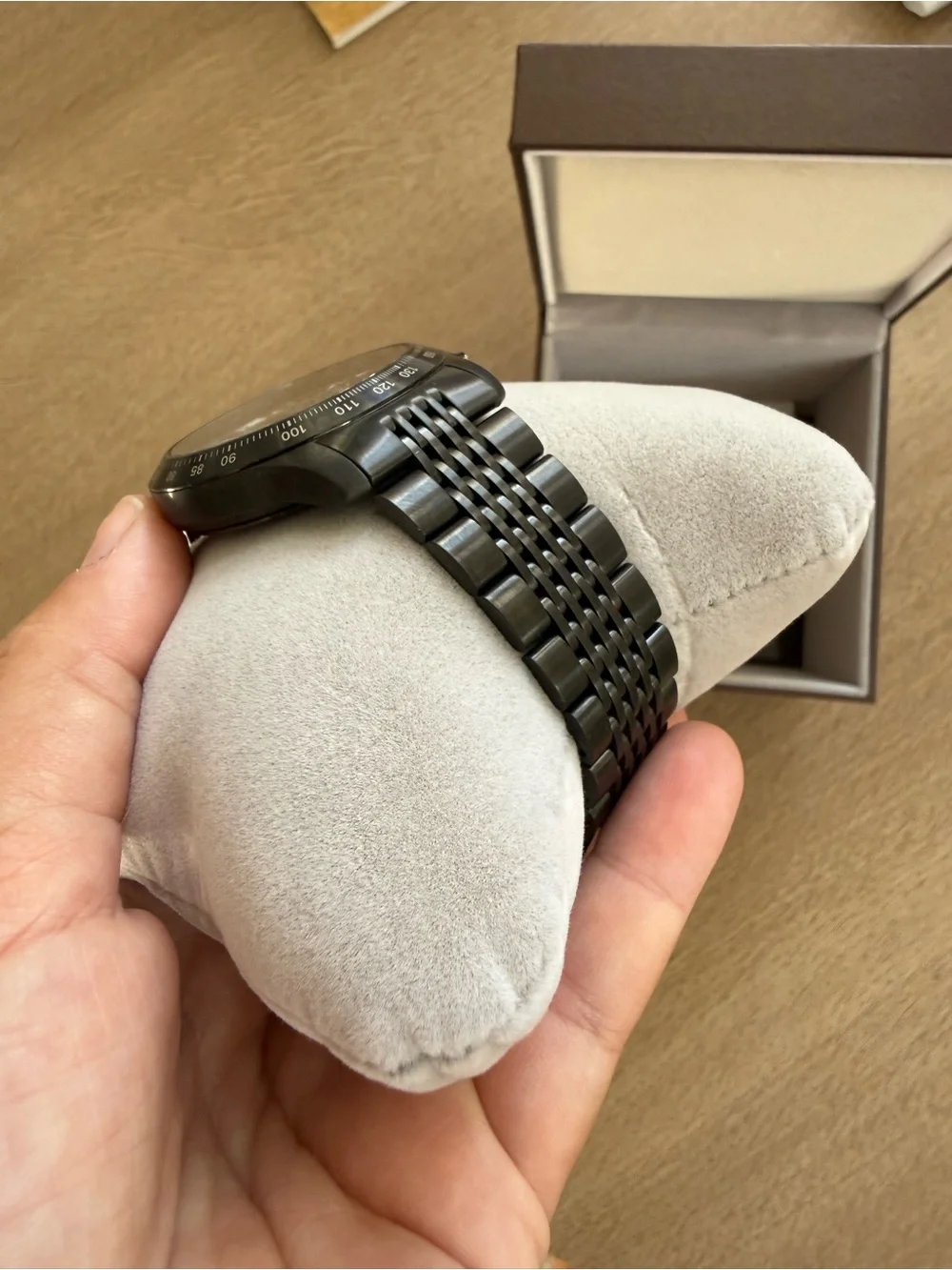 GUCCI watch brand new